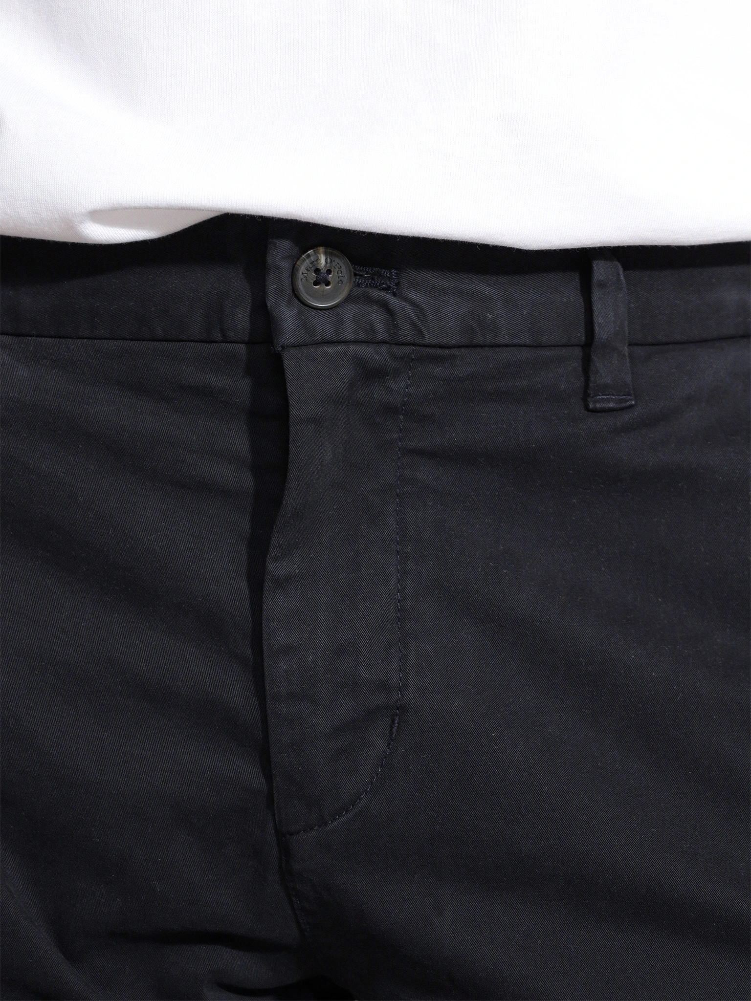 Брюки темно-синего цвета из смесового хлопка